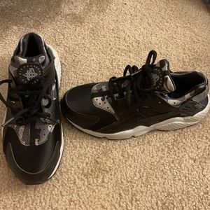 Nike Black Camo Huarache